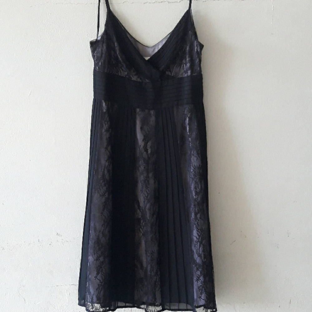 SALE 🔥Loft lovely black dress with lace